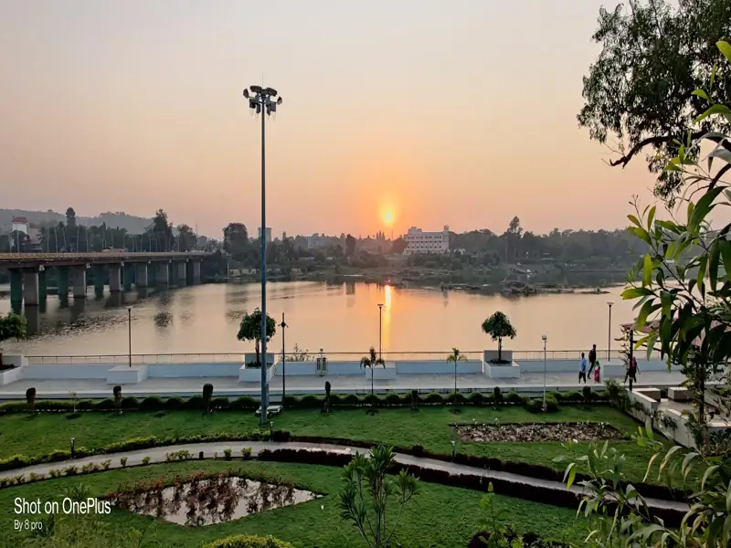 Navi Mumbai to Silvassa Cab